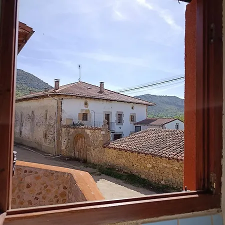 Ferienhaus Casa Entera En Merindades Con Txoko Y Patio, A 50 Min De Bilbao Barcenillas del Ribero