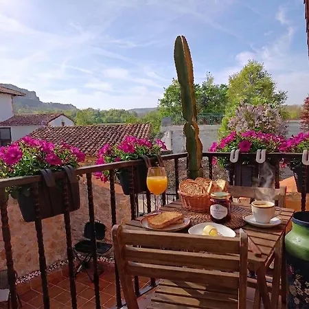 Casa Entera En Merindades Con Txoko Y Patio, A 50 Min De Bilbao *